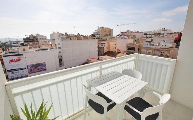 Revente - Appartement -
Torrevieja