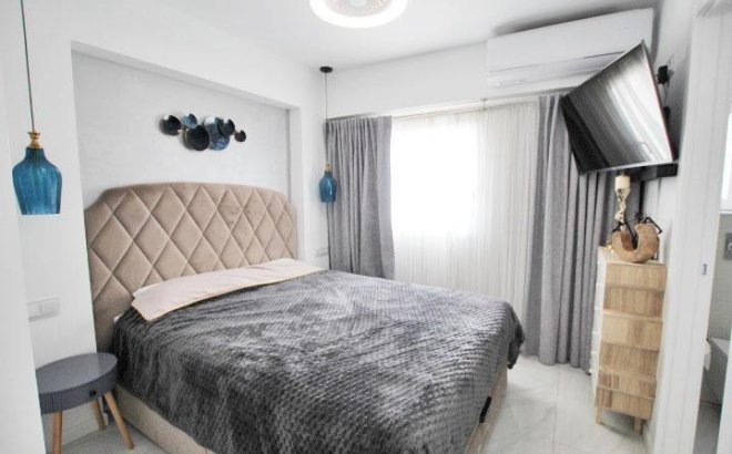 Revente - Appartement -
Torrevieja