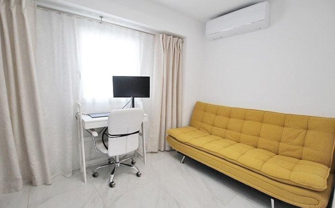 Revente - Appartement -
Torrevieja