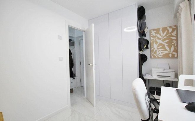 Revente - Appartement -
Torrevieja