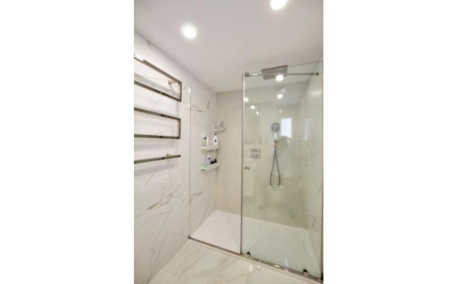 Revente - Appartement -
Torrevieja