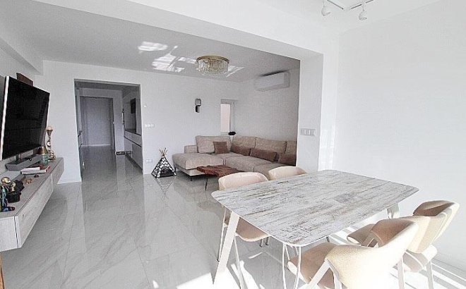 Revente - Appartement -
Torrevieja