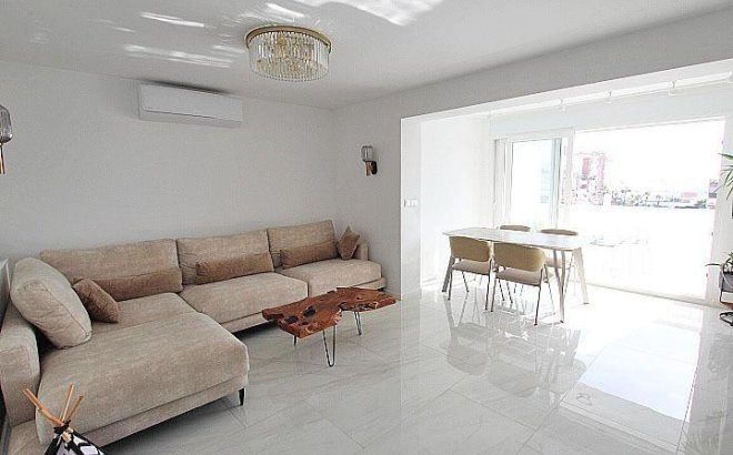 Revente - Appartement -
Torrevieja