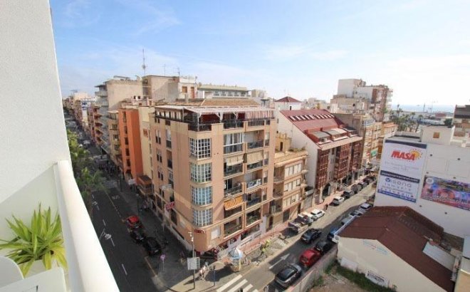 Revente - Appartement -
Torrevieja