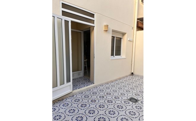 Resale - Town House -
Orihuela Costa - Campoamor