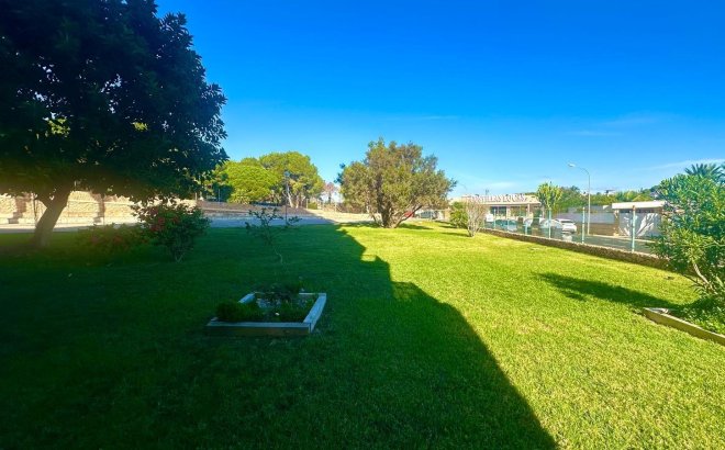 Resale - Apartment -
Orihuela Costa - Altos De Campoamor