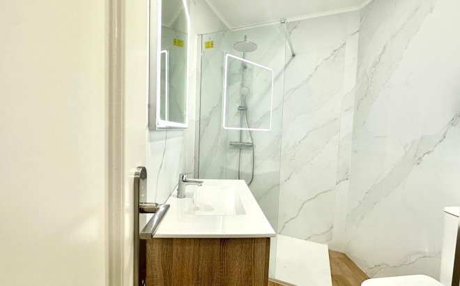 Herverkoop - Appartement -
Torrevieja - La Mata Pueblo