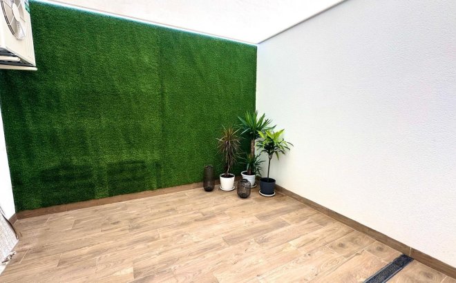 Resale - Apartment -
Torrevieja - Playa del Cura