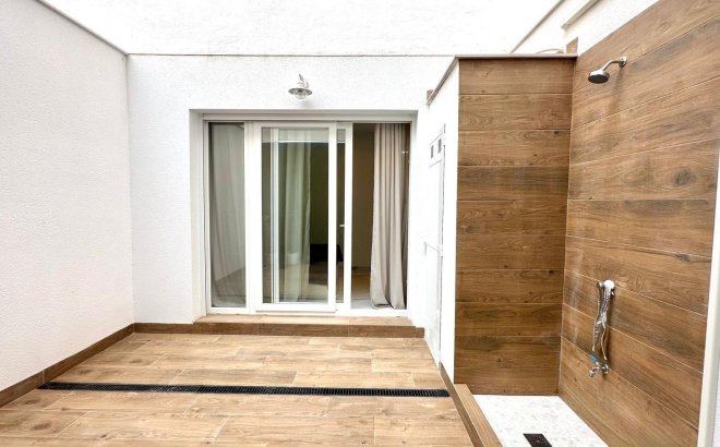 Resale - Apartment -
Torrevieja - Playa del Cura