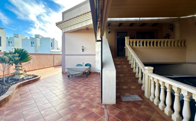 Resale - Town House -
Torrevieja - La Siesta