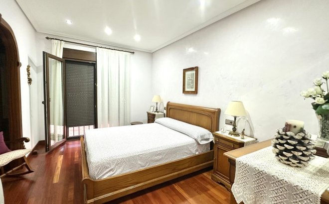 Resale - Town House -
Torrevieja - La Siesta