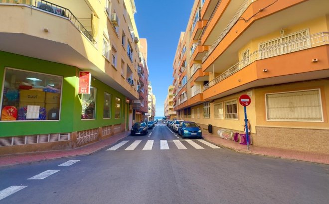 Resale - Apartment -
Torrevieja - Centro