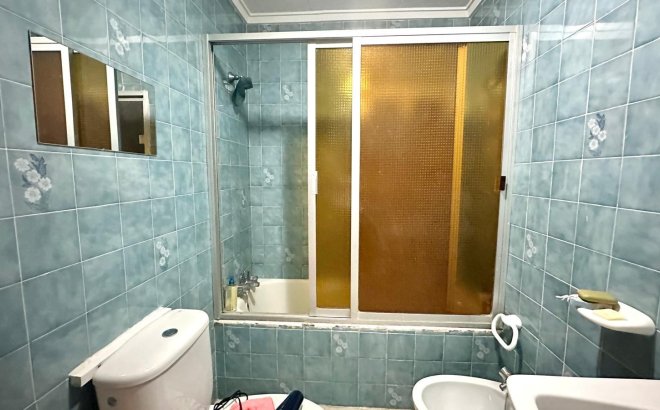 Herverkoop - Town House -
Torrevieja - Playa del Cura