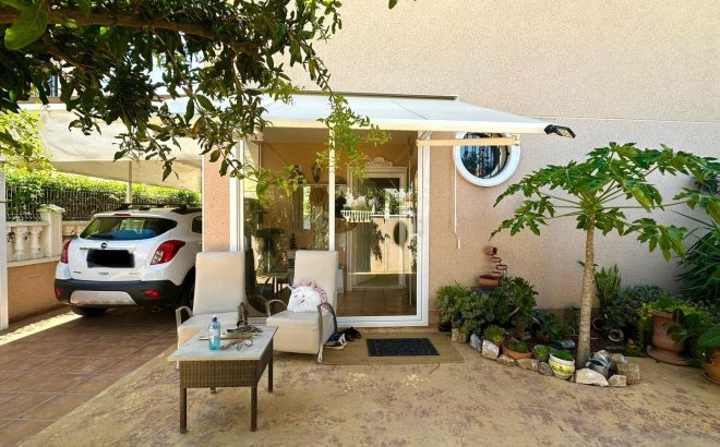 Resale - Villa -
Orihuela Costa - La Regia