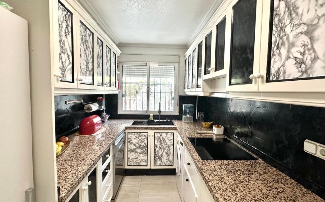 Resale - Villa -
Orihuela Costa - La Regia