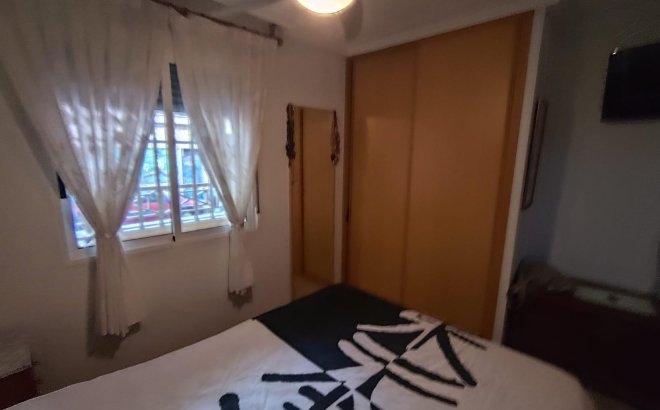 Resale - Apartment -
Torrevieja - Estacion De Autobuses