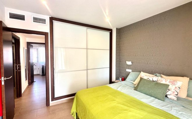 Herverkoop - Town House -
Torrevieja - Aguas Nuevas