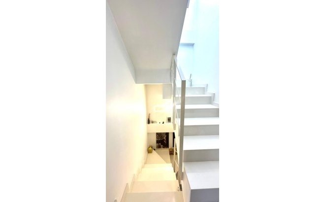 Herverkoop - Town House -
Torrevieja - Aguas Nuevas