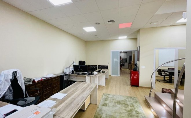 Resale - Commercial -
Torrevieja - Centro