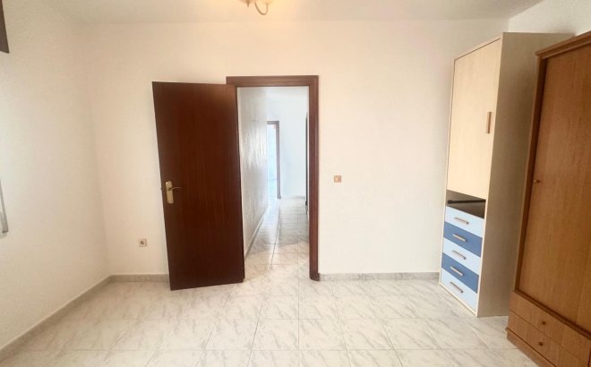 Resale - Apartment -
Torrevieja - Estacion De Autobuses