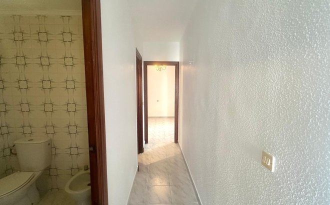 Resale - Apartment -
Torrevieja - Estacion De Autobuses