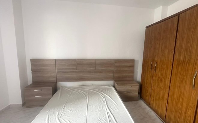 Resale - Apartment -
Torrevieja - Estacion De Autobuses