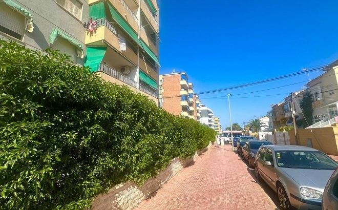Resale - Apartment -
Torrevieja - Punta Prima