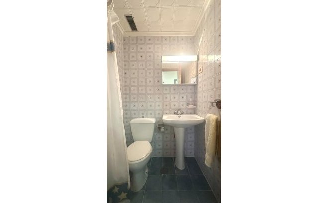 Resale - Apartment -
Torrevieja - Punta Prima