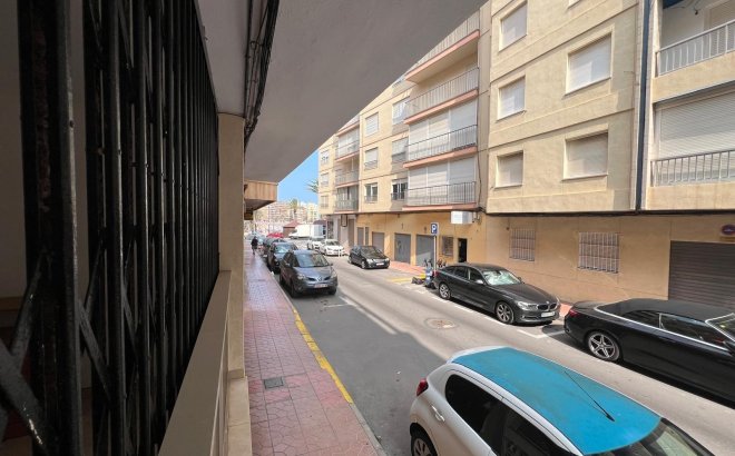 Resale - Apartment -
Torrevieja - Playa del Cura