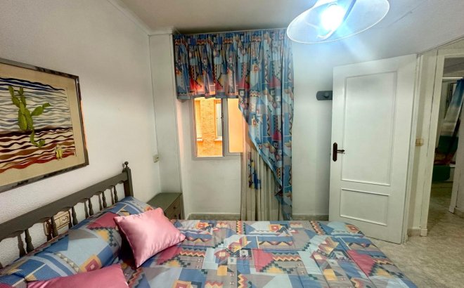 Resale - Apartment -
Torrevieja - Centro