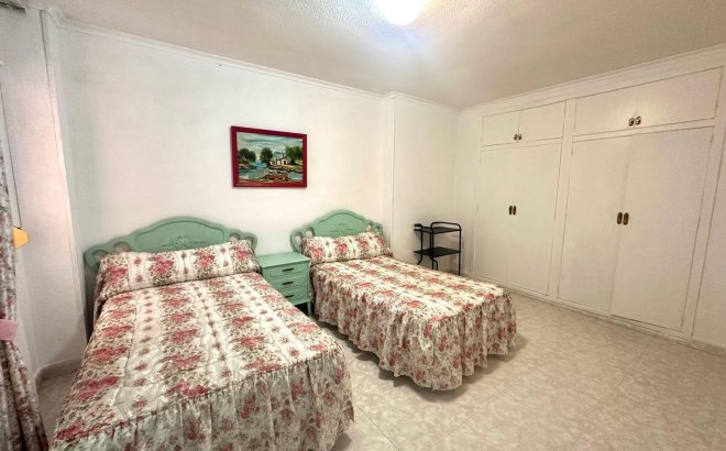 Resale - Apartment -
Torrevieja - Centro