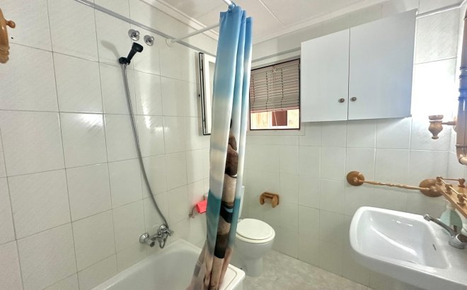 Resale - Apartment -
Torrevieja - Centro