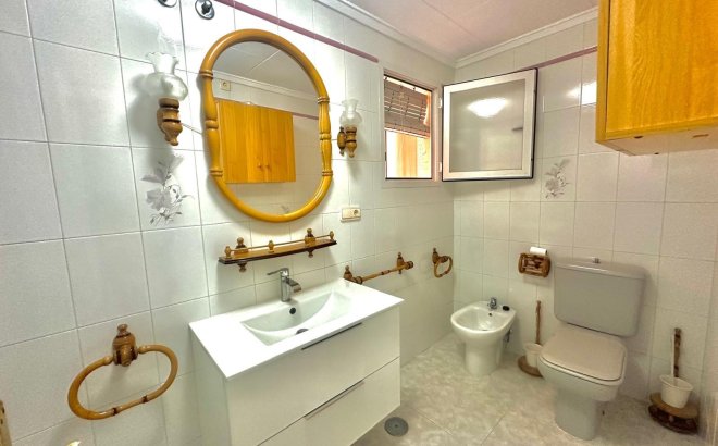 Resale - Apartment -
Torrevieja - Centro