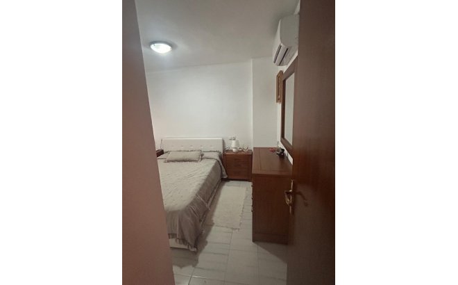 Resale - Town House -
Torrevieja - Centro