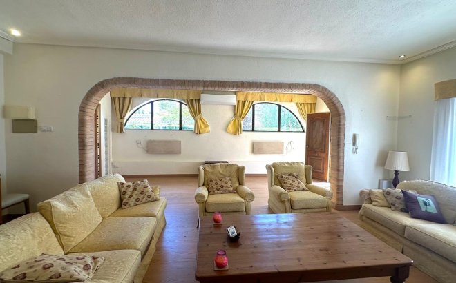 Resale - Villa -
Cabo Roig - Costa Blanca