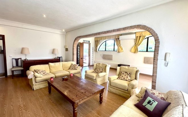 Resale - Villa -
Cabo Roig - Costa Blanca