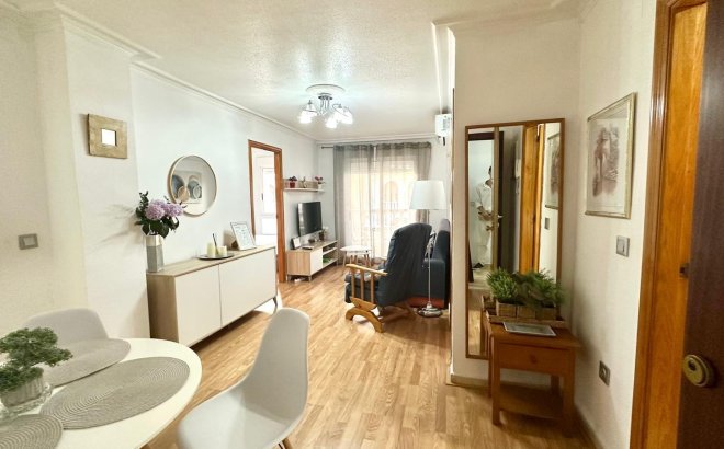 Resale - Apartment -
Torrevieja - Acequion