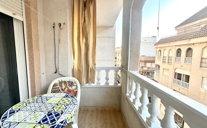 Resale - Apartment -
Torrevieja - Acequion