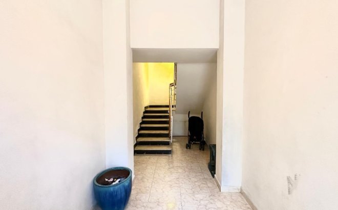 Resale - Apartment -
Torrevieja