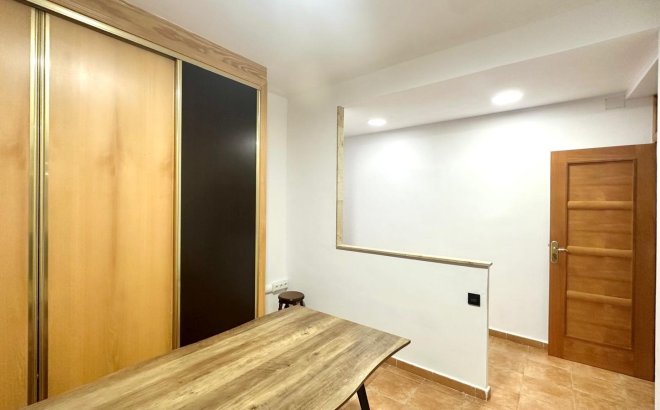 Resale - Apartment -
Torrevieja