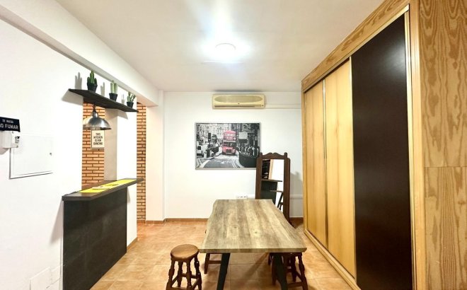 Resale - Apartment -
Torrevieja