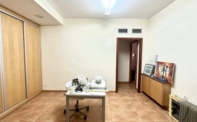 Resale - Apartment -
Torrevieja