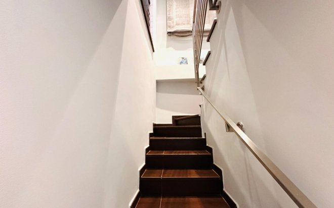 Herverkoop - Appartement -
Torrevieja - Estacion De Autobuses