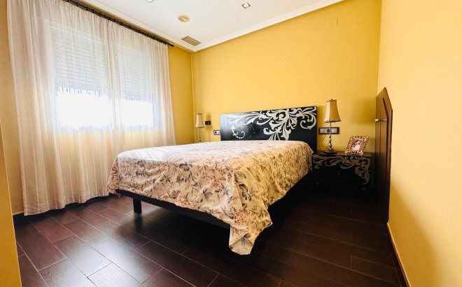 Herverkoop - Appartement -
Torrevieja - Estacion De Autobuses