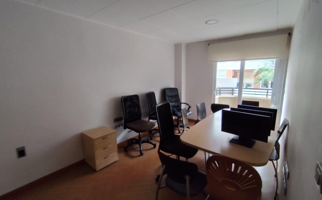 Resale - Apartment -
Torrevieja - Puerto