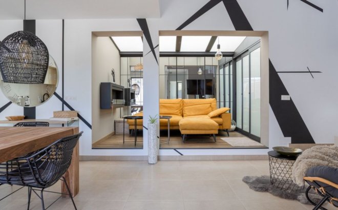 Resale - Villa -
Benijofar - Costa Blanca