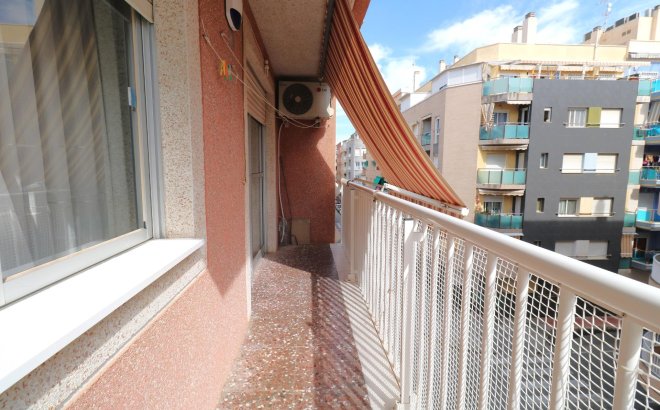 Resale - Apartment -
Torrevieja - Acequion