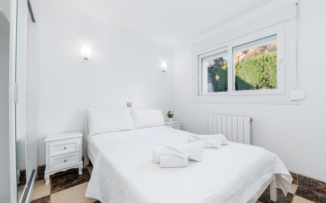 Herverkoop - Villa -
Dehesa de Campoamor - Costa Blanca