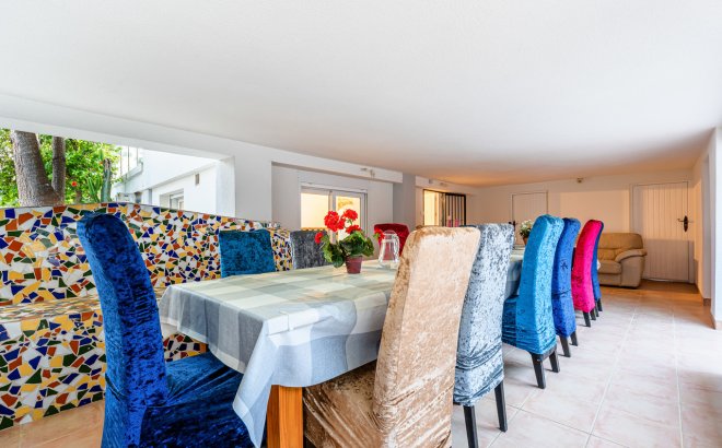 Herverkoop - Villa -
Dehesa de Campoamor - Costa Blanca