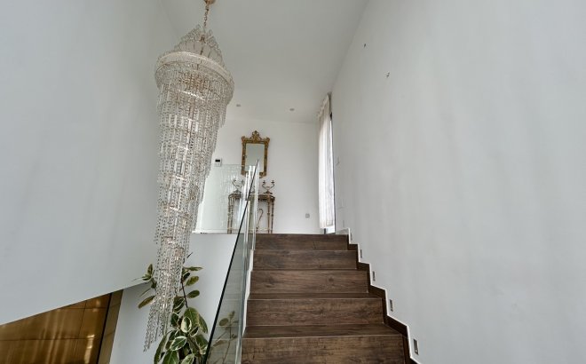 Resale - Villa -
Los Balcones - Costa Blanca